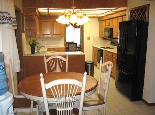 Property photo 15 - 3 Bedroom Ranch on Basement - Foster Park Area